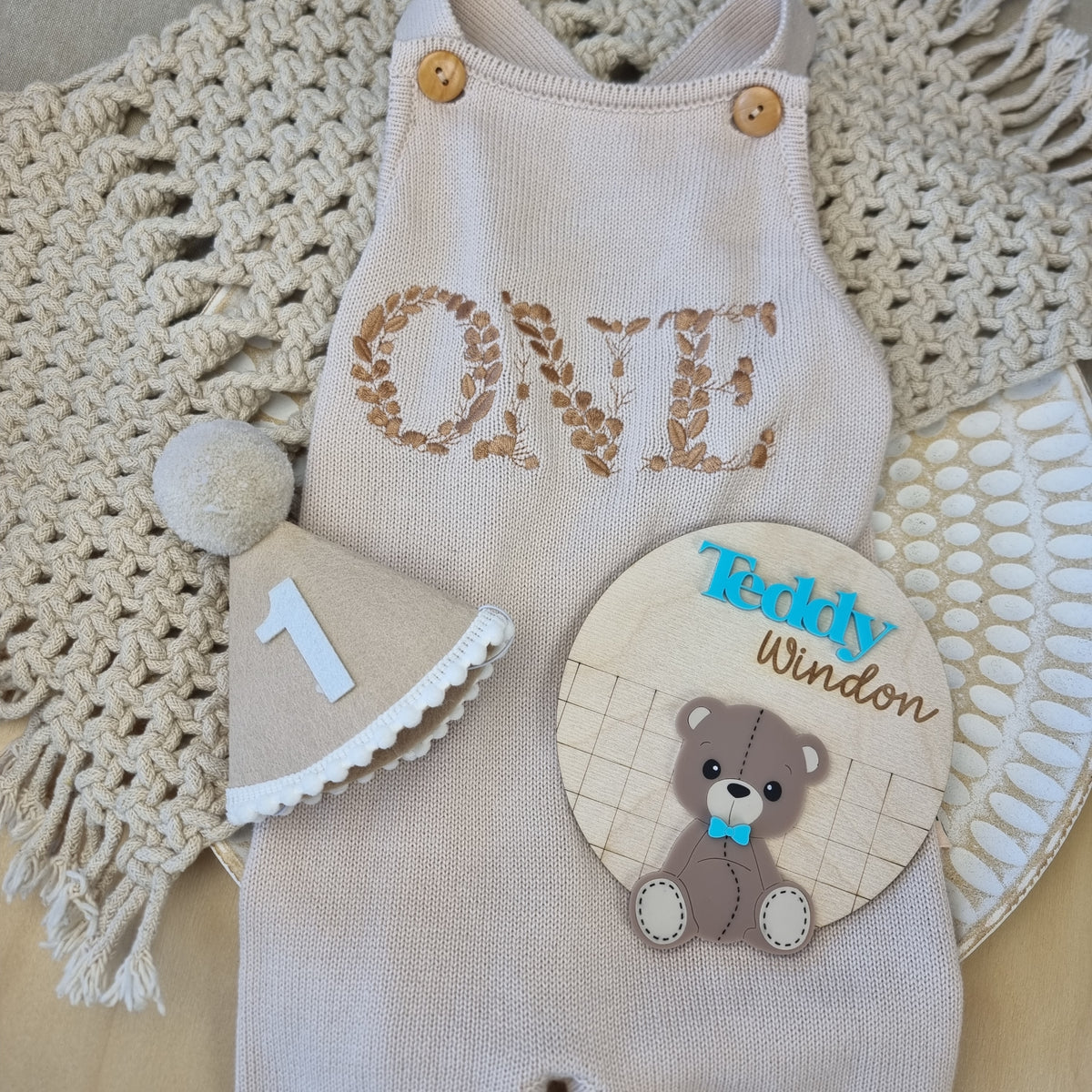 BEAR NAME BIRTH PLAQUE